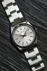 Rolex - Oyster Perpetual Date Ref. 15200