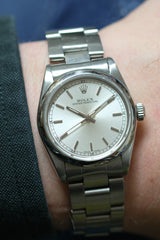 Rolex - Oyster Perpetual Date Ref. 15200