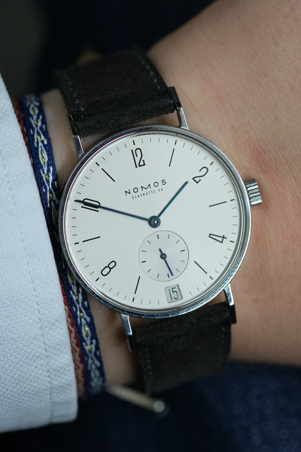 Nomos - Tangente Datum
