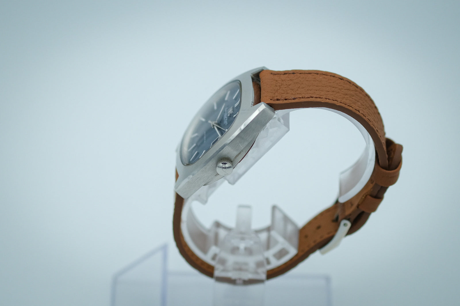 IWC - TV Screen Ref.1872 Cal. 8541 – Artisans of Time