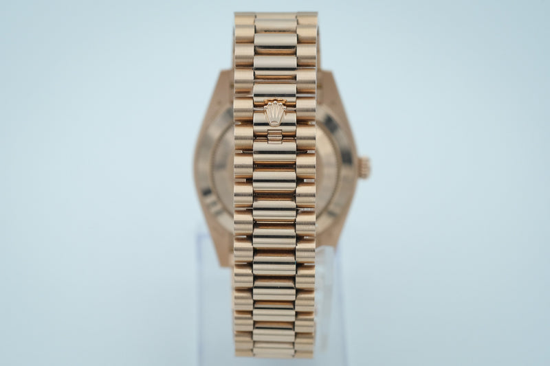 Rolex - Day-Date Ref. 228235