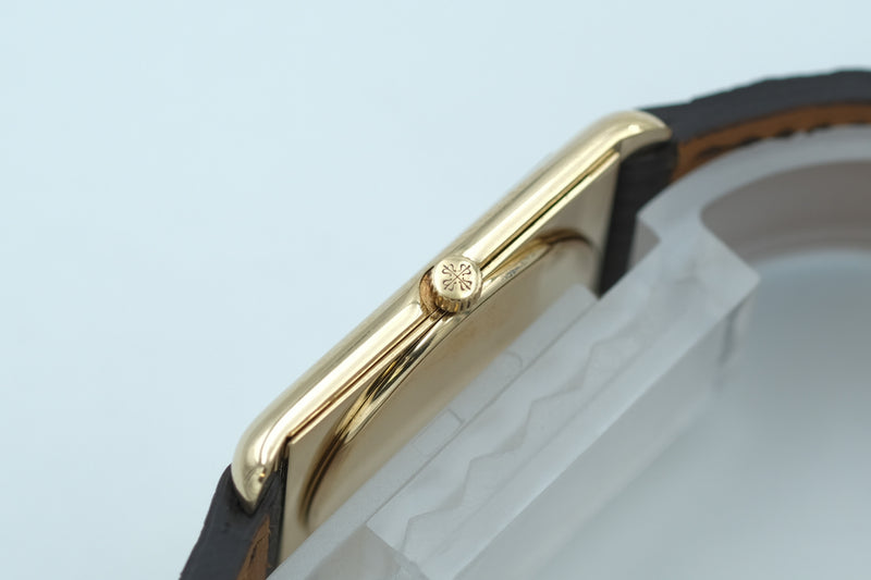 Patek Philippe - Tank/Gondolo Ref. 3521