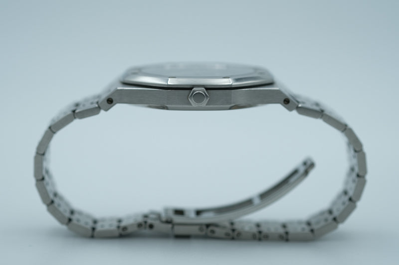 Audemars Piguet - Royal Oak Jumbo Ltd. Edition Ref. 14802ST